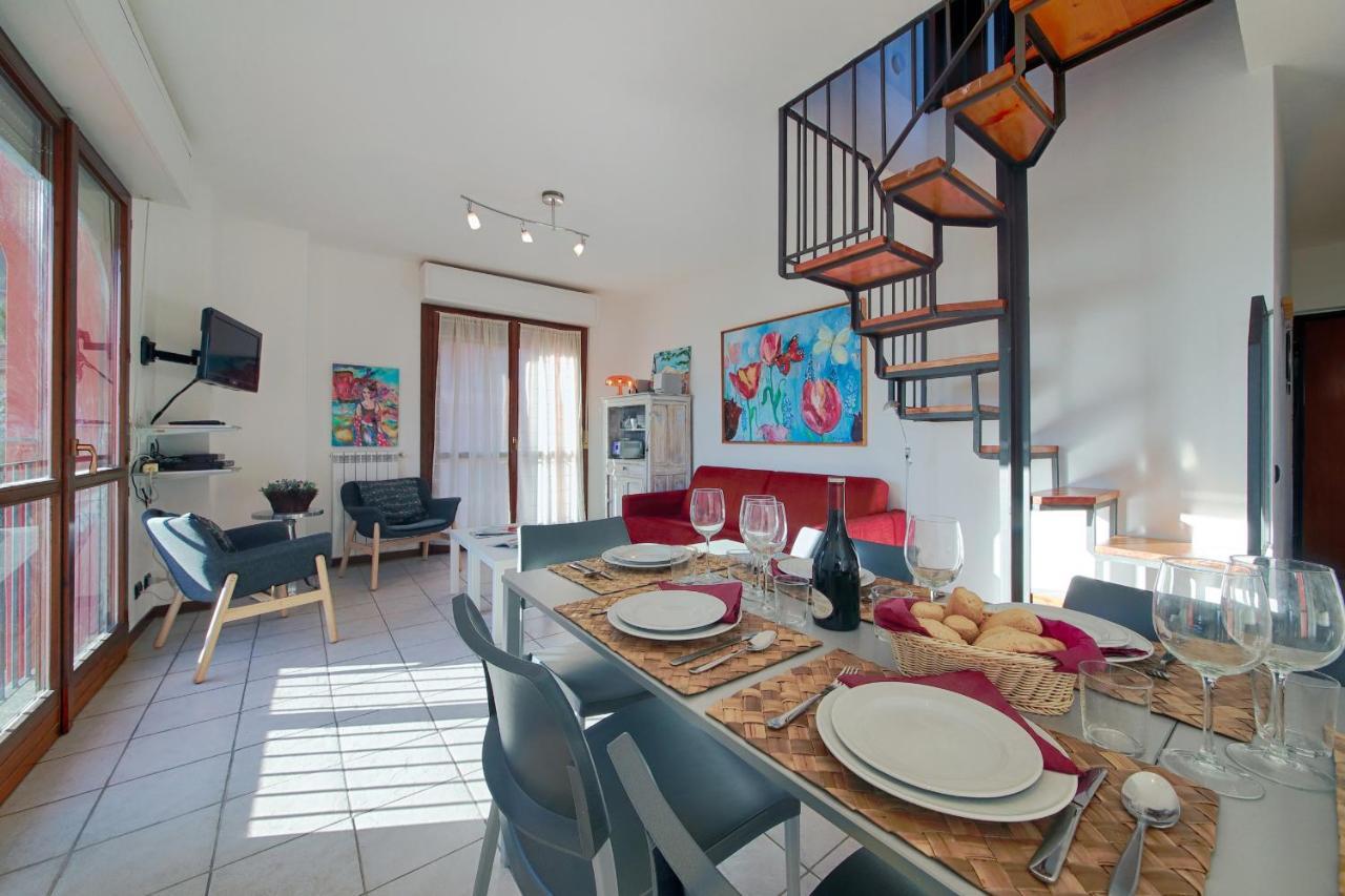 3-bedroom Lakefront Lakeview Acquaseria