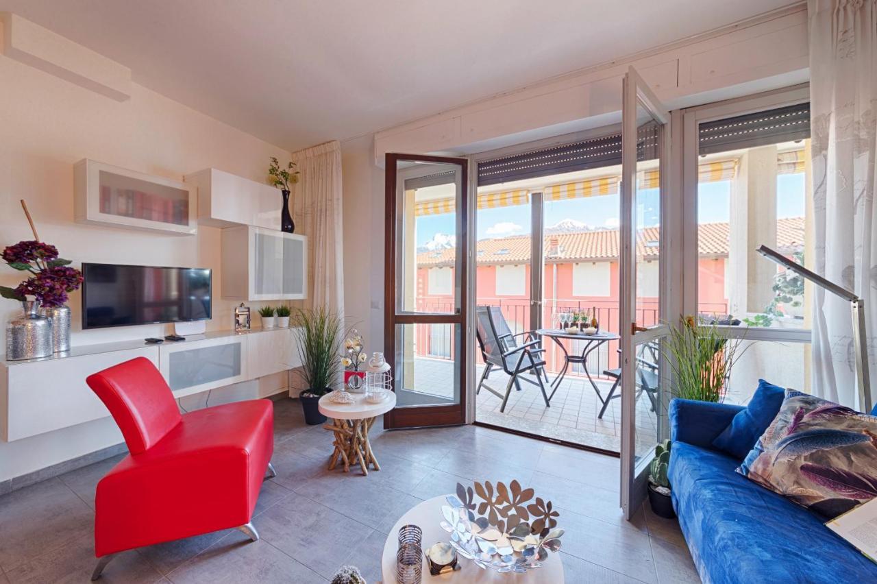 Modern Airconditioned 2-bedroom Lake Escape Apartment *