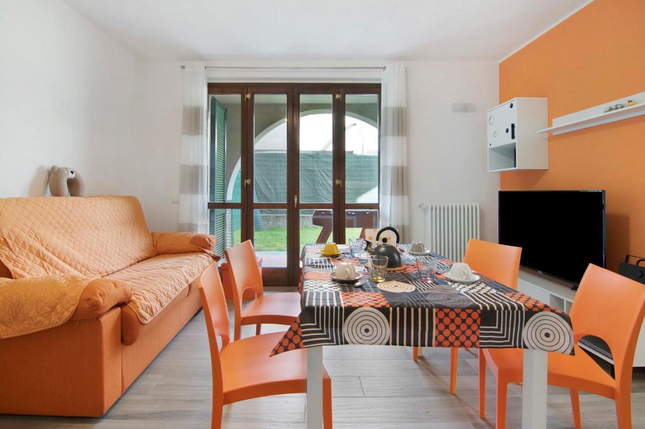 Orange Corner - *