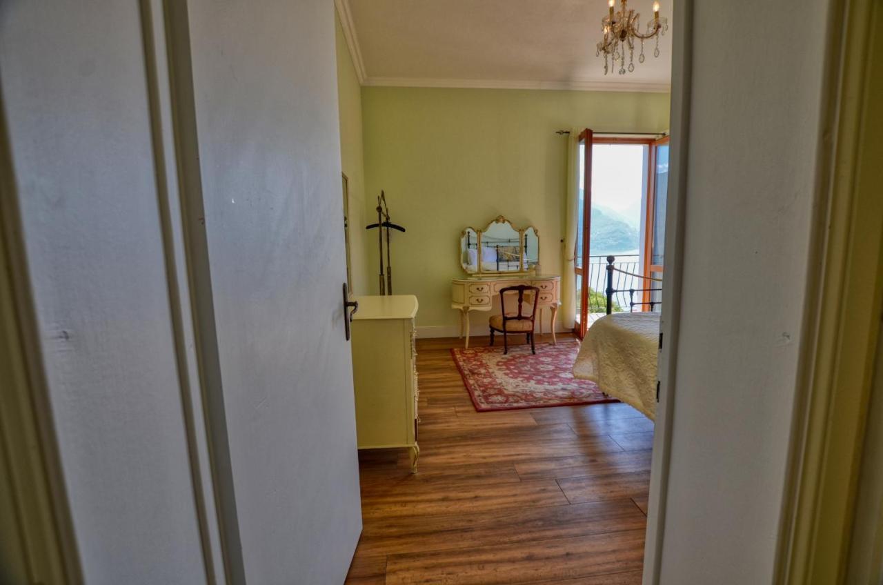 Pezzo 2-bedroom Lakeview With Shared Garden And Terrace Apartment San Siro (Lombardy)