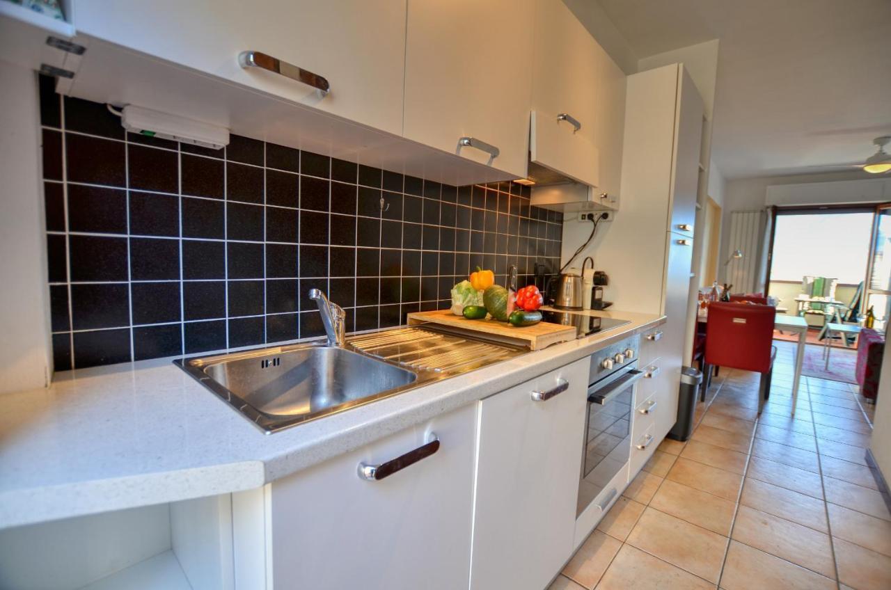 2-bedroom Airconditioned Lakeview Apartment *