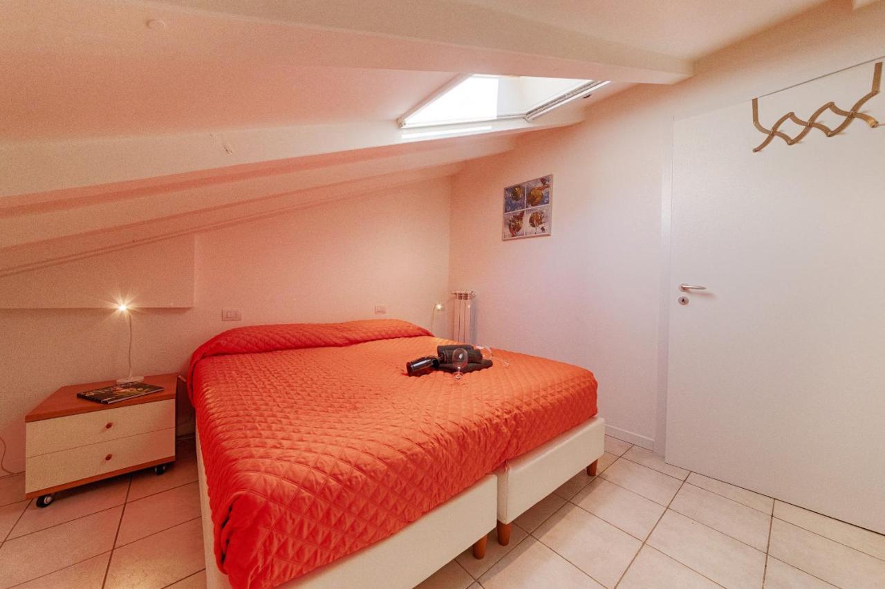 Modern Airconditioned 2-bedroom Lake Escape Apartment