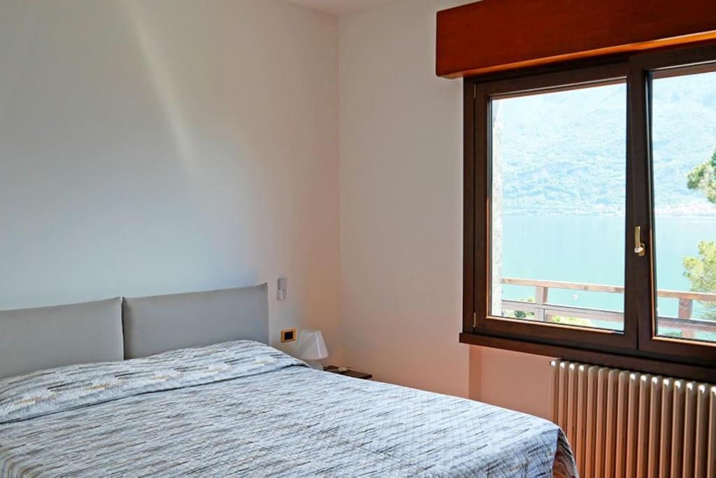 Villa Casa Pescarino Con Vista E Idromassaggio Oliveto Lario