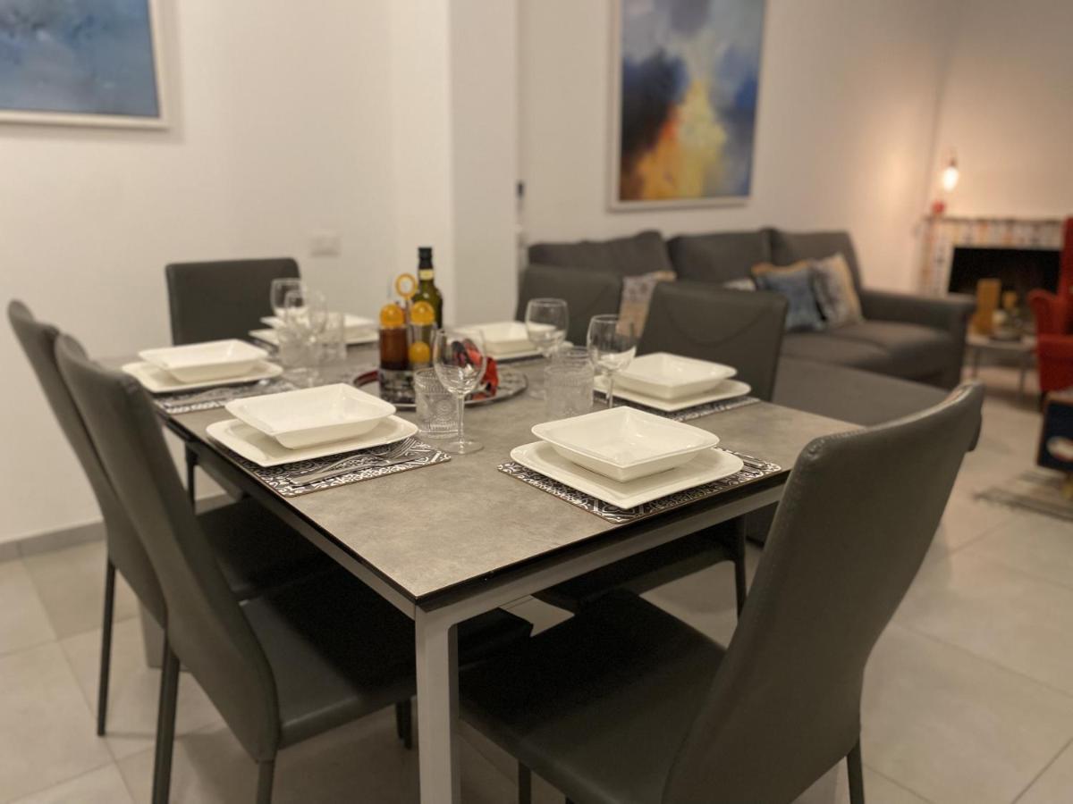 Cozy Modern Apt W Free Parking Bbq & Fully Equipped Como