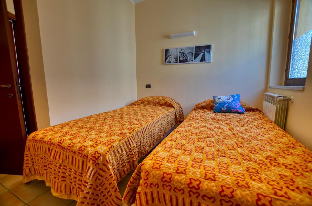 2-bedroom Airconditioned Lakeview Apartment