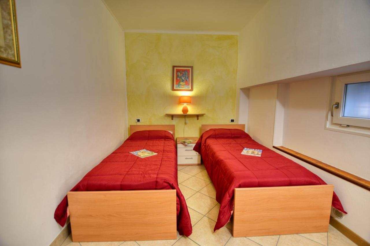 Roberto 2-bedroom Apartment *