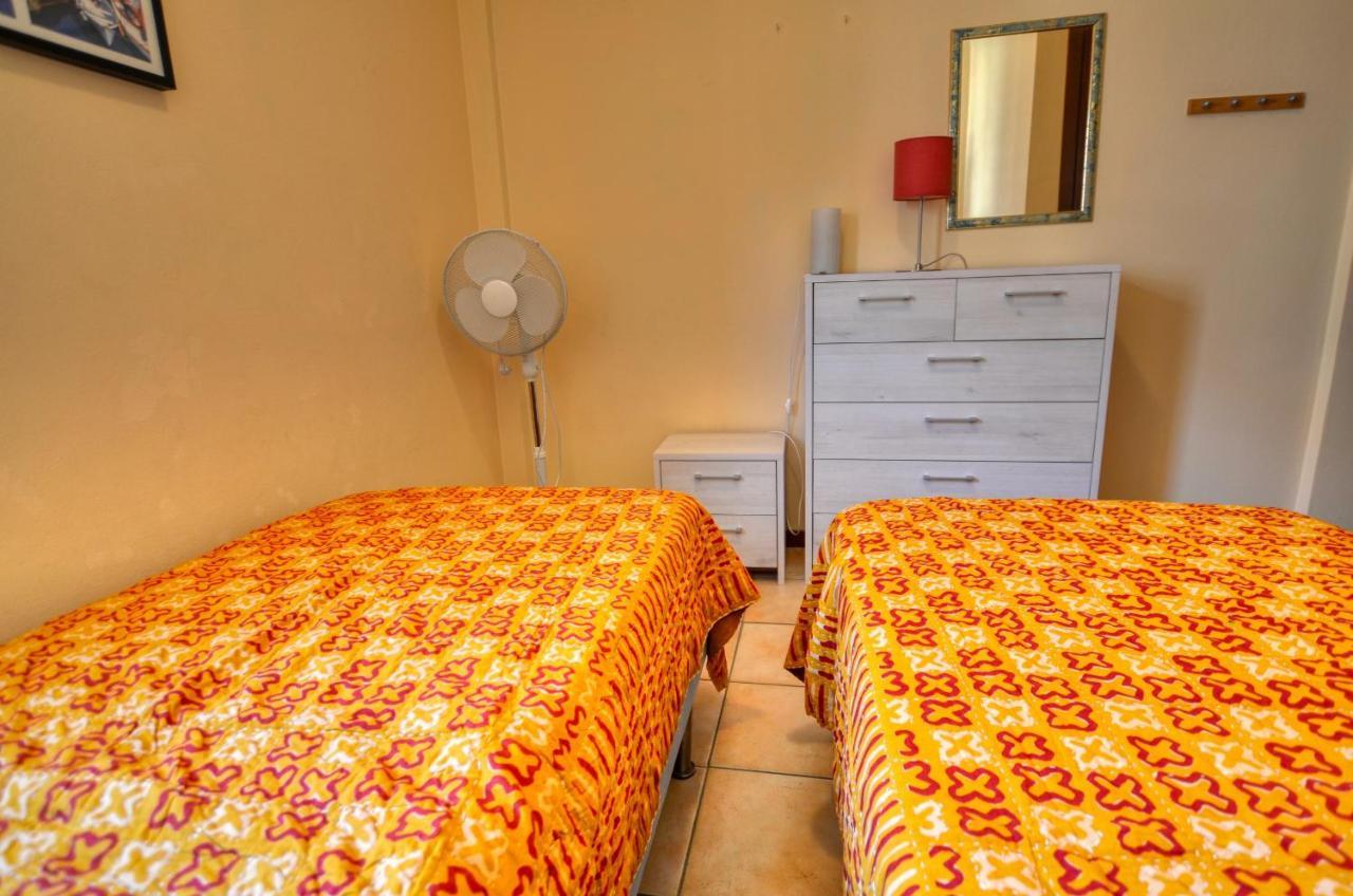 2-bedroom Airconditioned Lakeview Apartment