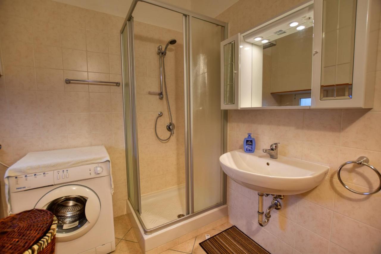Roberto 2-bedroom Acquaseria