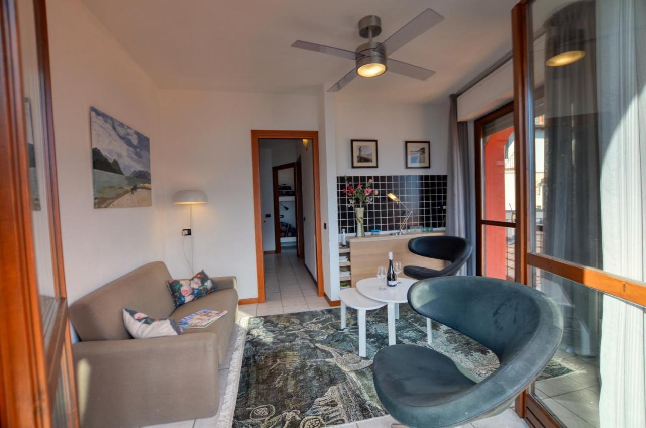 View Golden Triangle Apartment Acquaseria