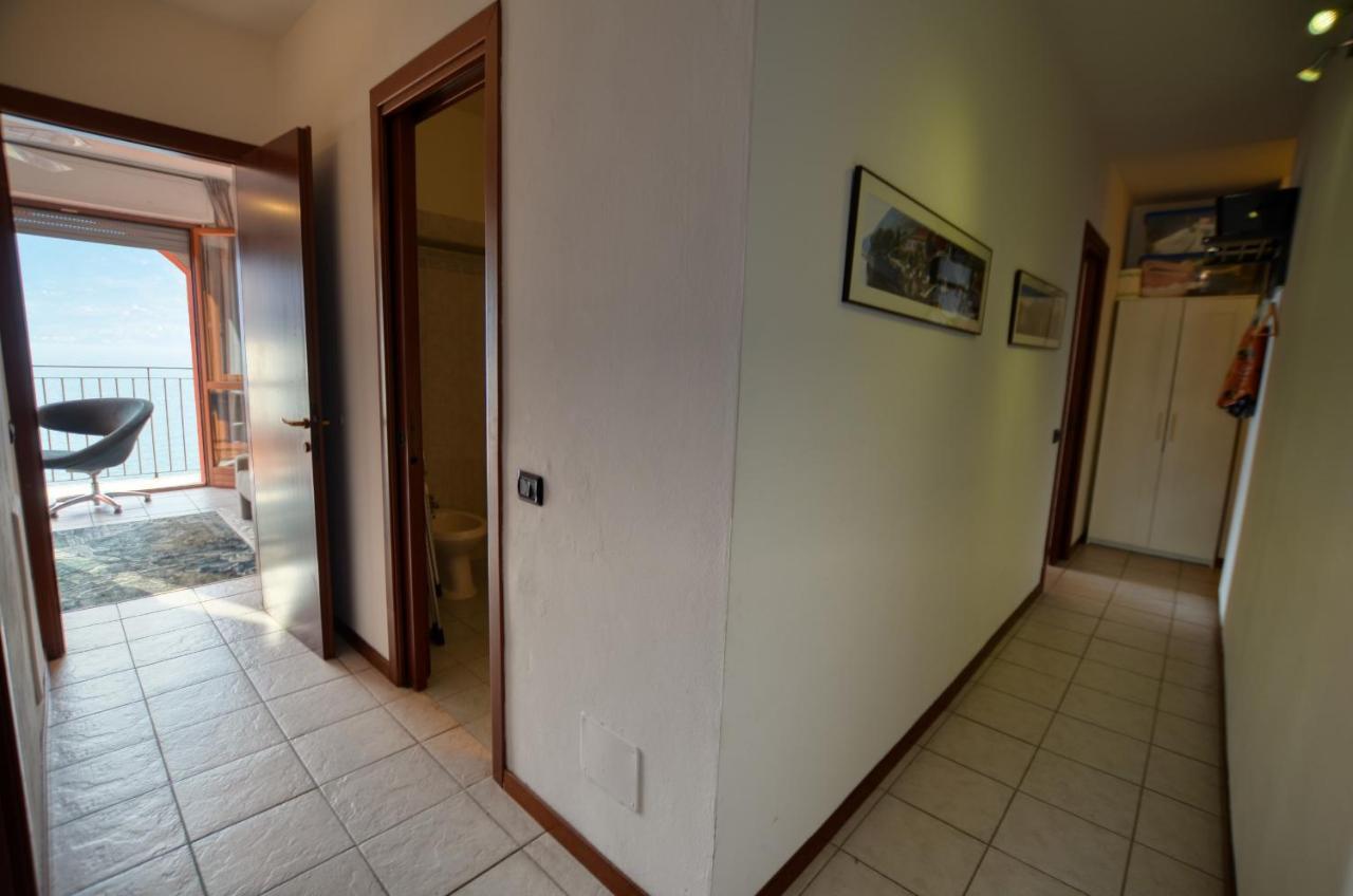 View Golden Triangle Apartment *