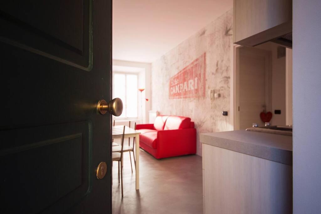 Be Happy - The House Of Travelers Apartment Como