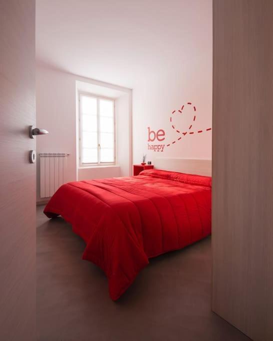 Be Happy - The House Of Travelers Apartment Como