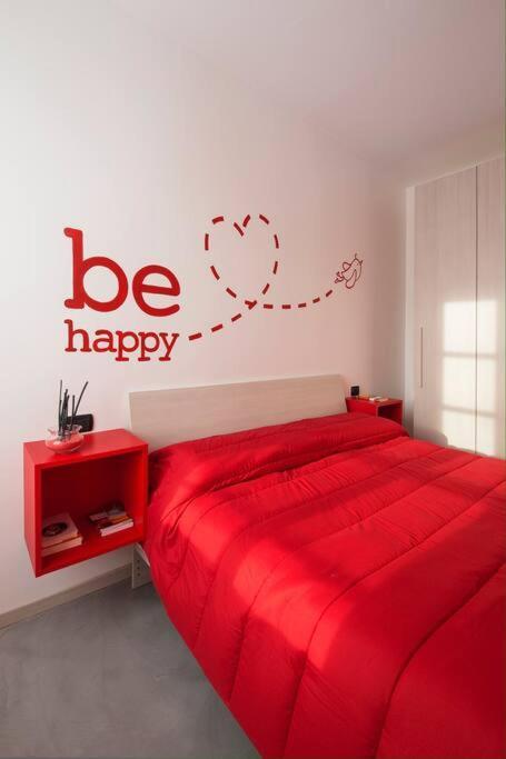 Be Happy - The House Of Travelers Apartment