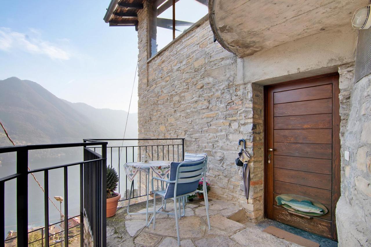 Renovated Barn Of The Year 1500 Apartment Moltrasio