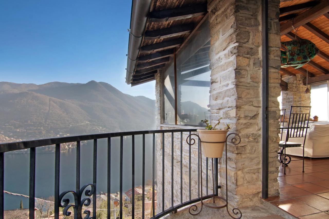 Stone House Of The Year 1500 * Moltrasio