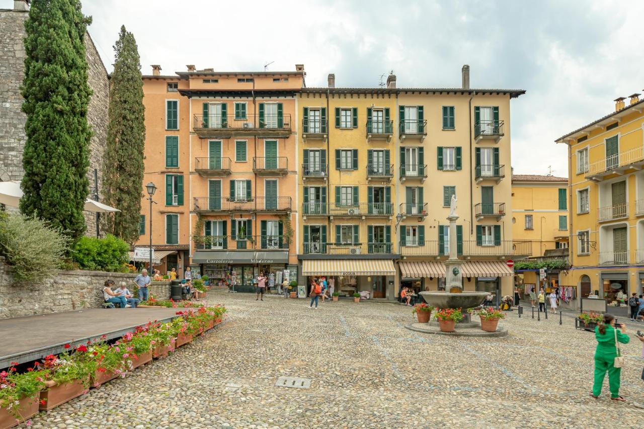 Apartment Square By Wonderful Italy