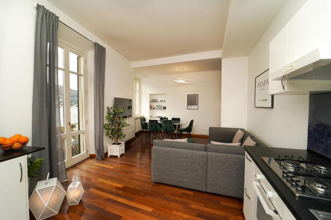 Esclusivo Fronte Lago, In Centro A Con Garage Apartment *