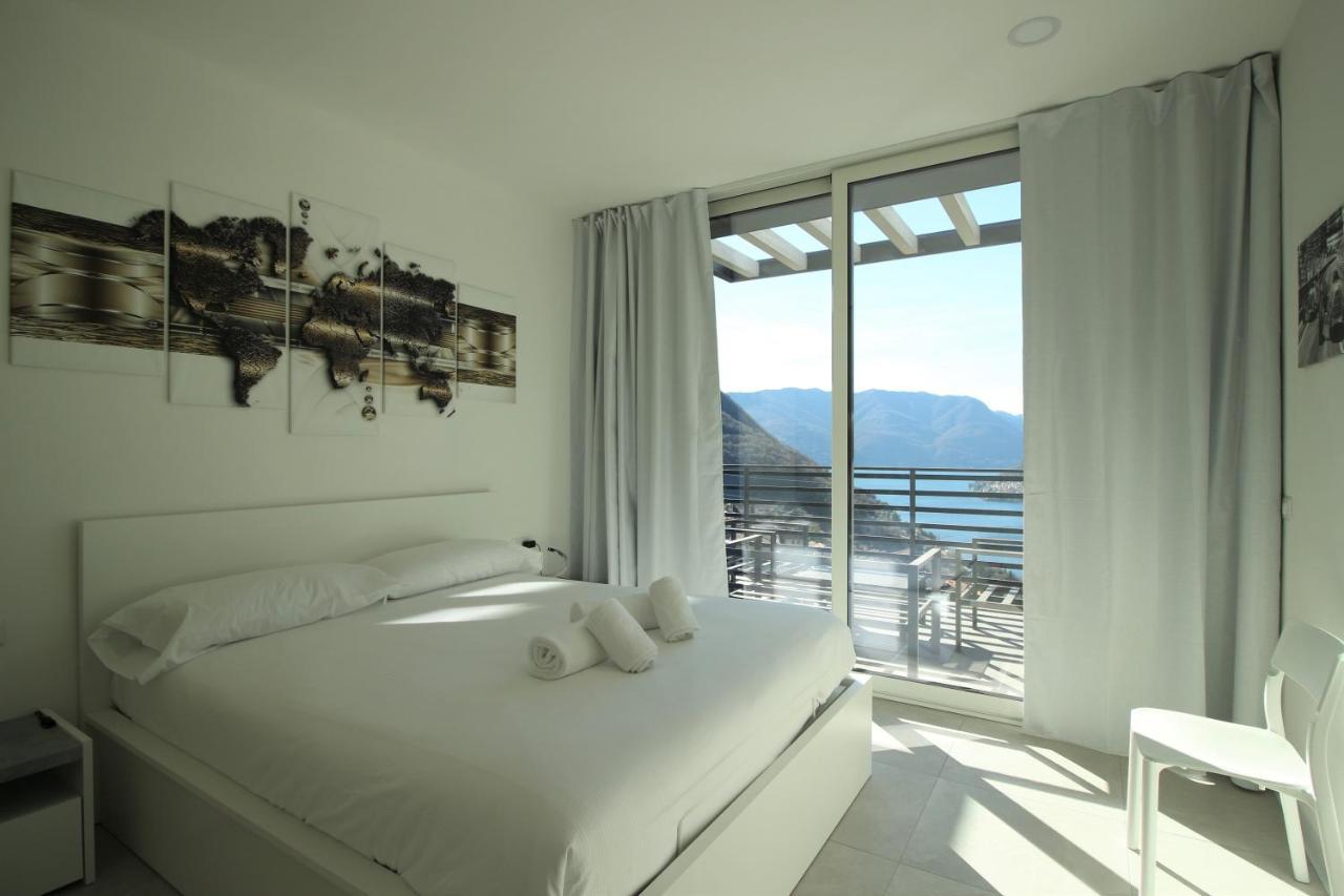 Simon's Place View *