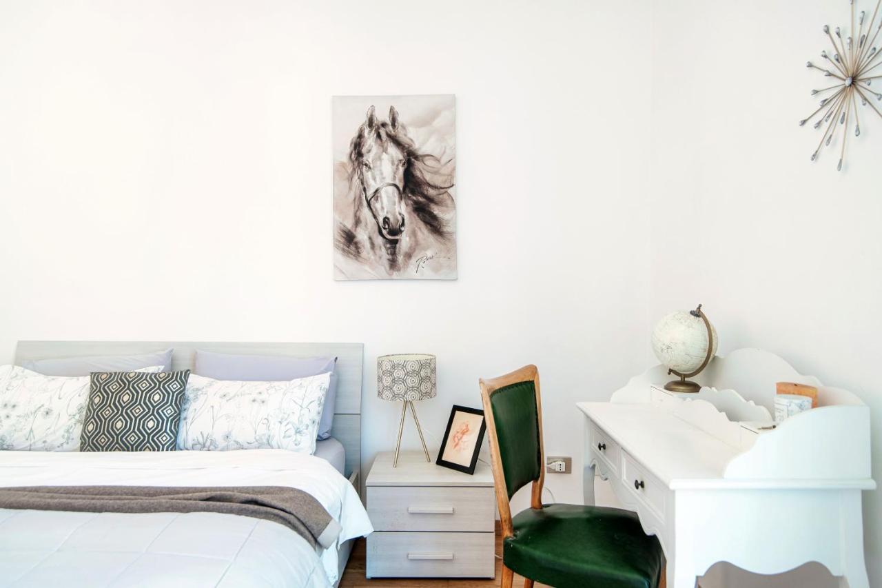 Anna's Super Cozy Flat, With A/c, High Speed Wifi, Near The And Public Transport Como
