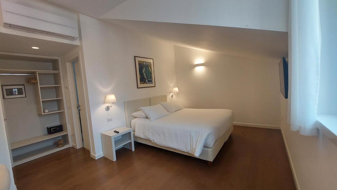 Santagata Guest house Como