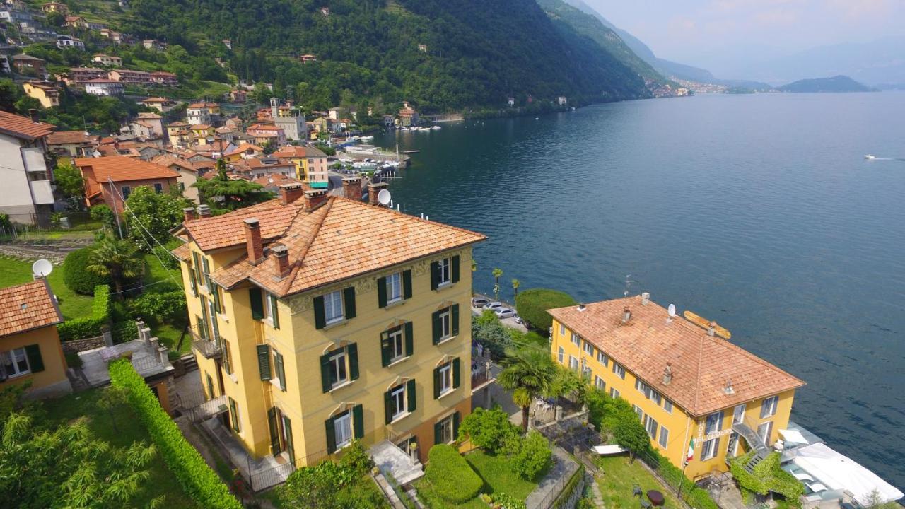The Family - In With View Apartment