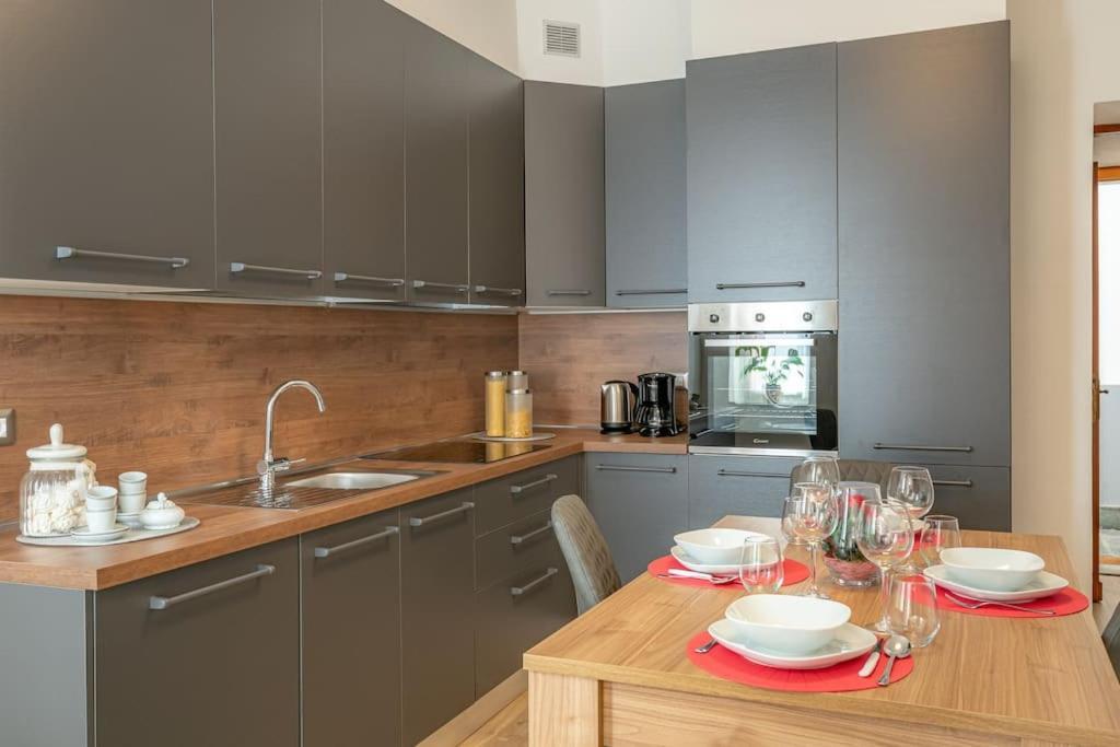 La Serena Large With Wifi, A/c, Private Parking *