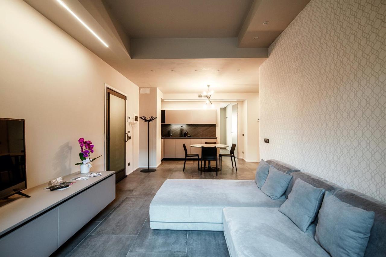 Apartment By The - Downtown