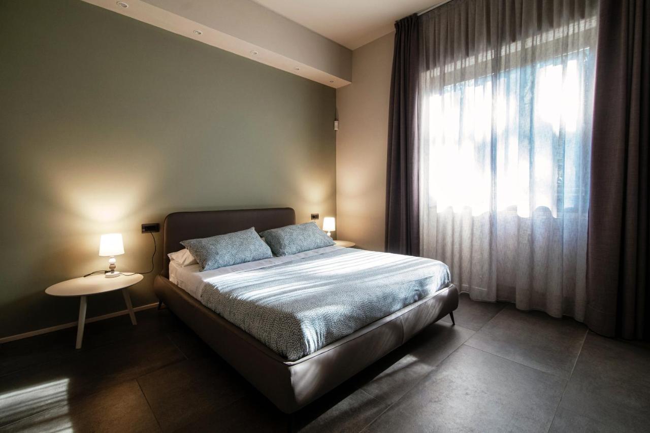 By The - Downtown Apartment Como