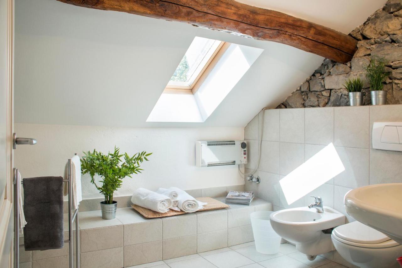 Rustic At The Pier Of - The House Of Travelers Brienno