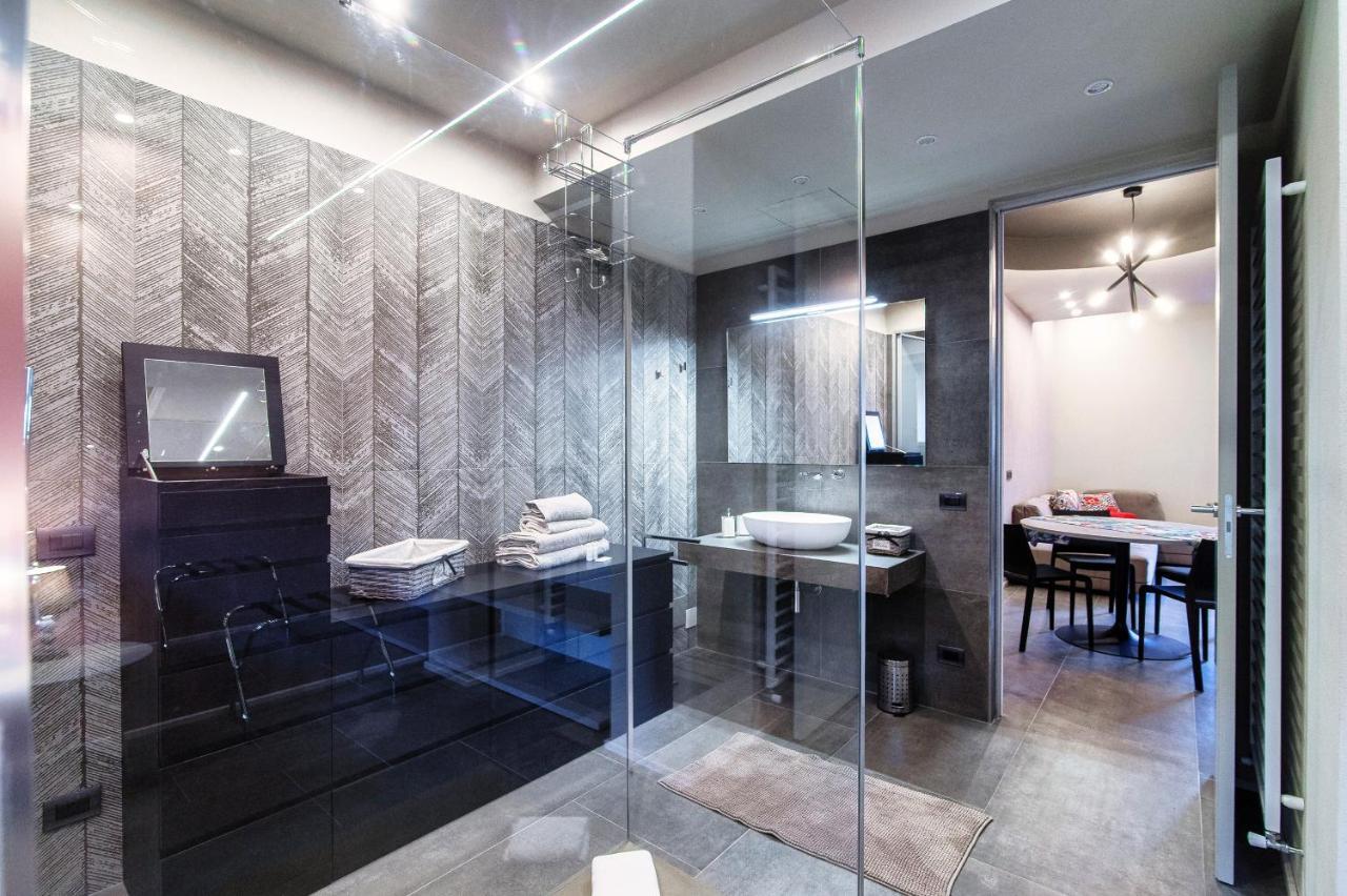 By The Small -downtown Apartment *
