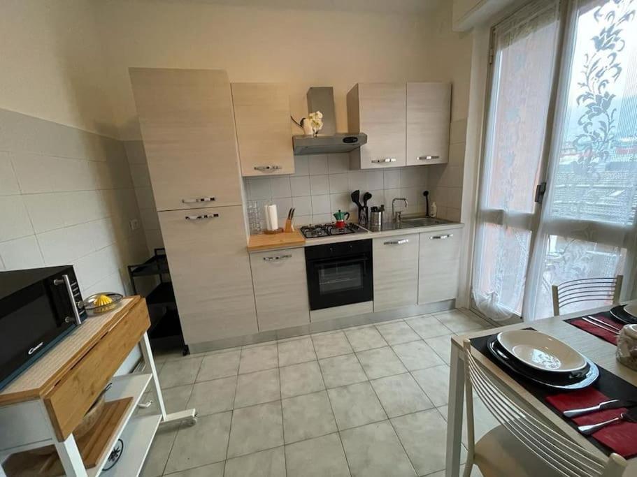 Apartment House, Vista Lago: 100 Mt Dal