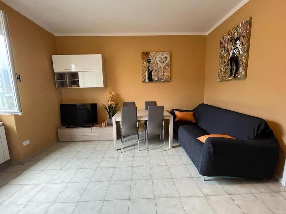 House, Vista Lago: 100 Mt Dal Apartment