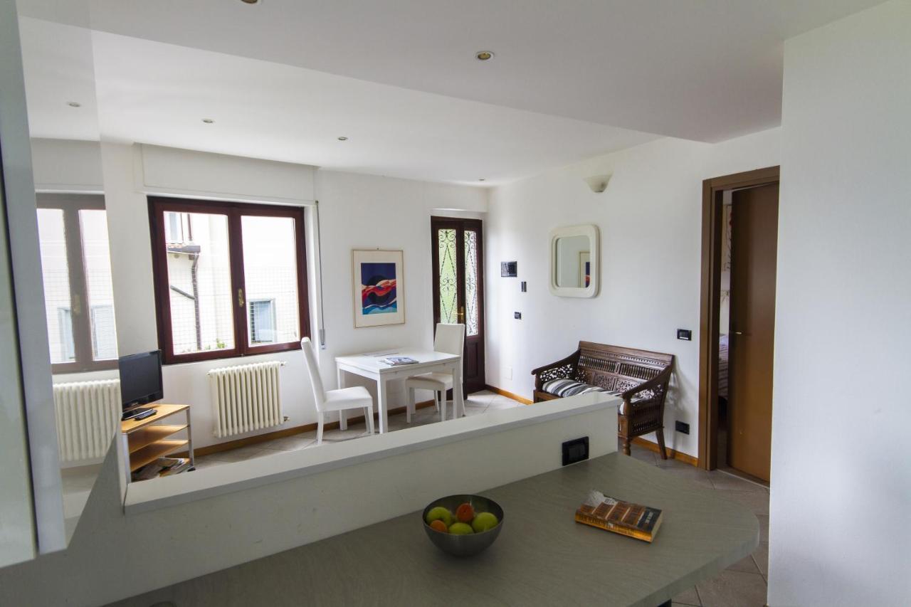 Apartment The Palm With Garden Sala Comacina