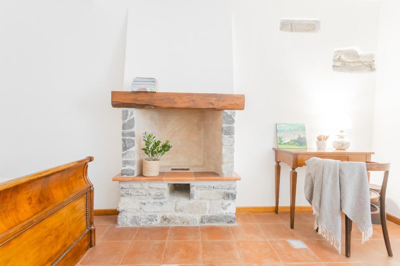 Emily's House - Authentic By Rent Apartment Torno