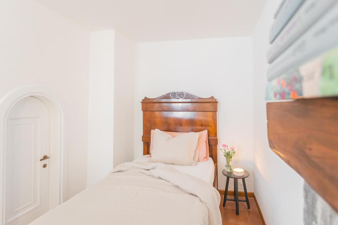 Emily's House - Authentic By Rent Apartment Torno