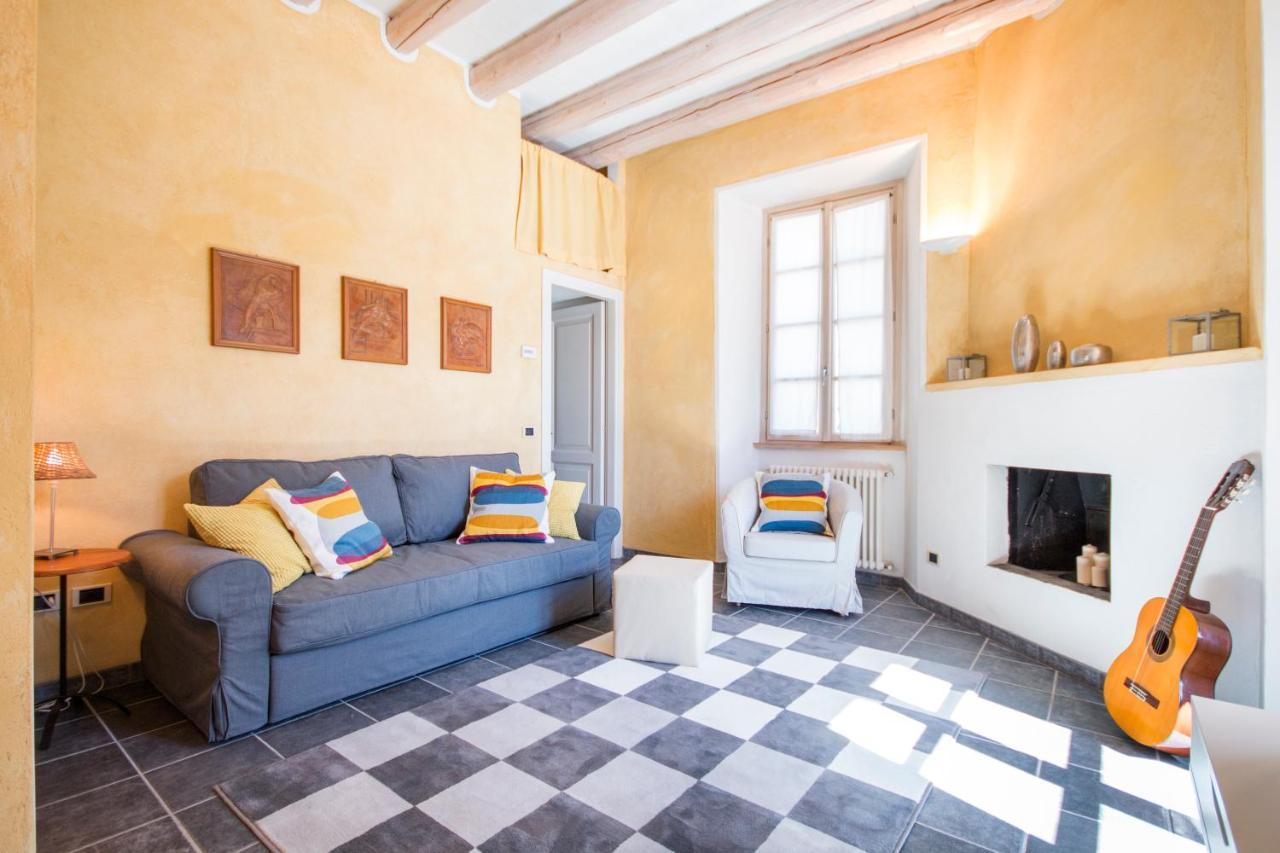 Rustic At The Pier Of - The House Of Travelers * Brienno