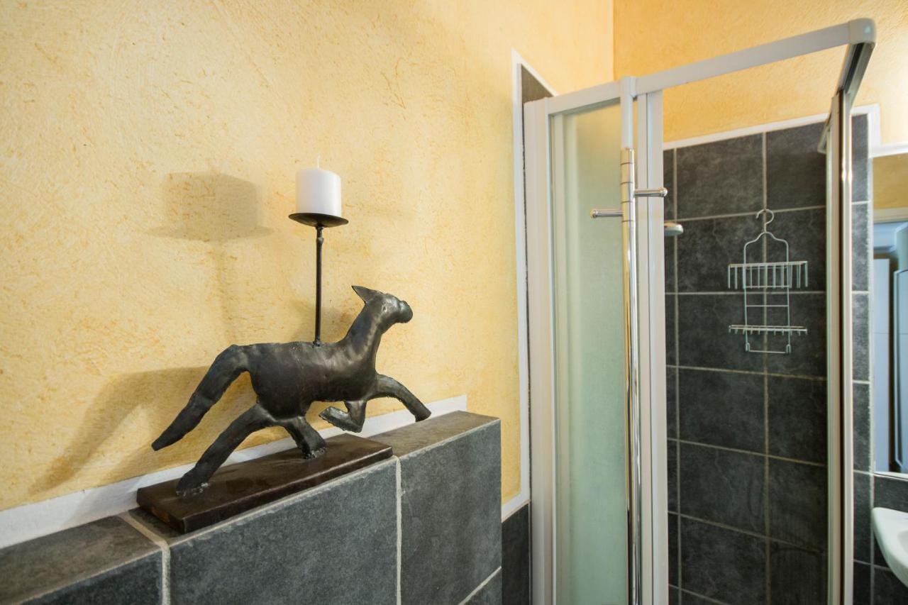 Apartment Rustic At The Pier Of - The House Of Travelers Brienno
