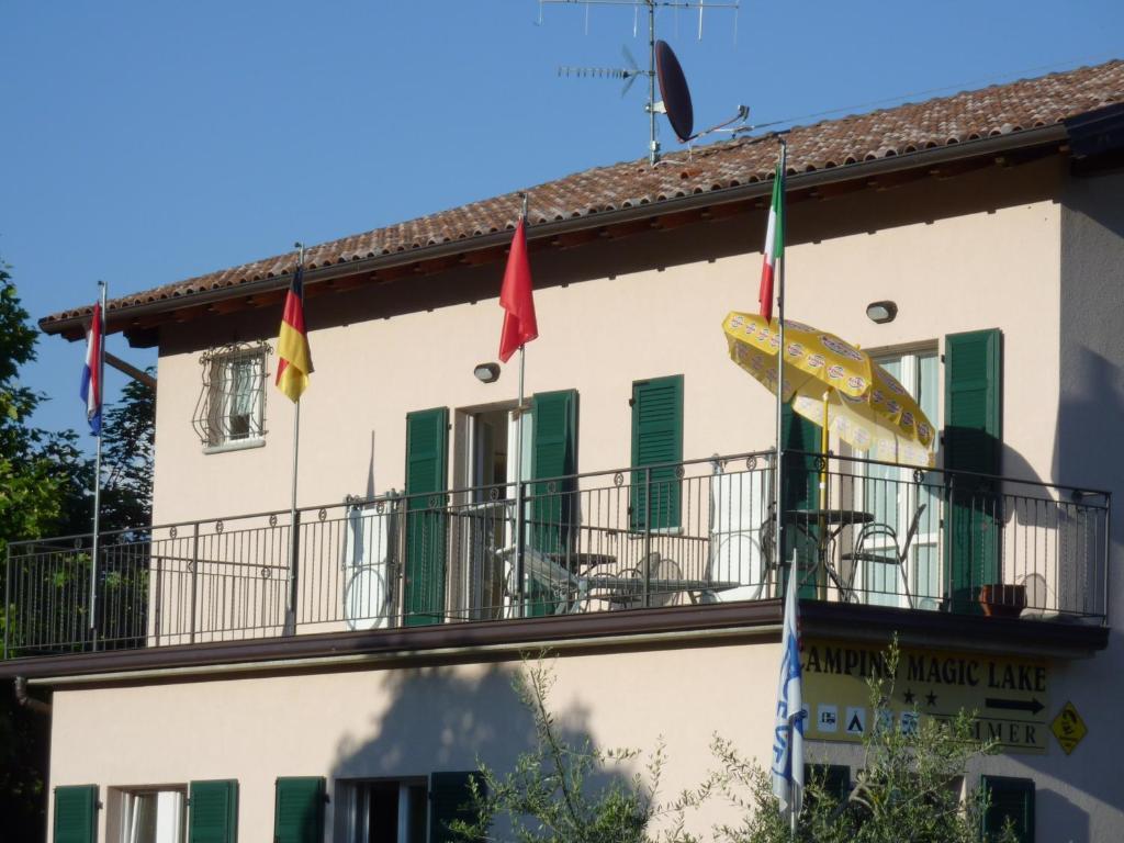 Magic Lake Affittacamere Bed & Breakfast