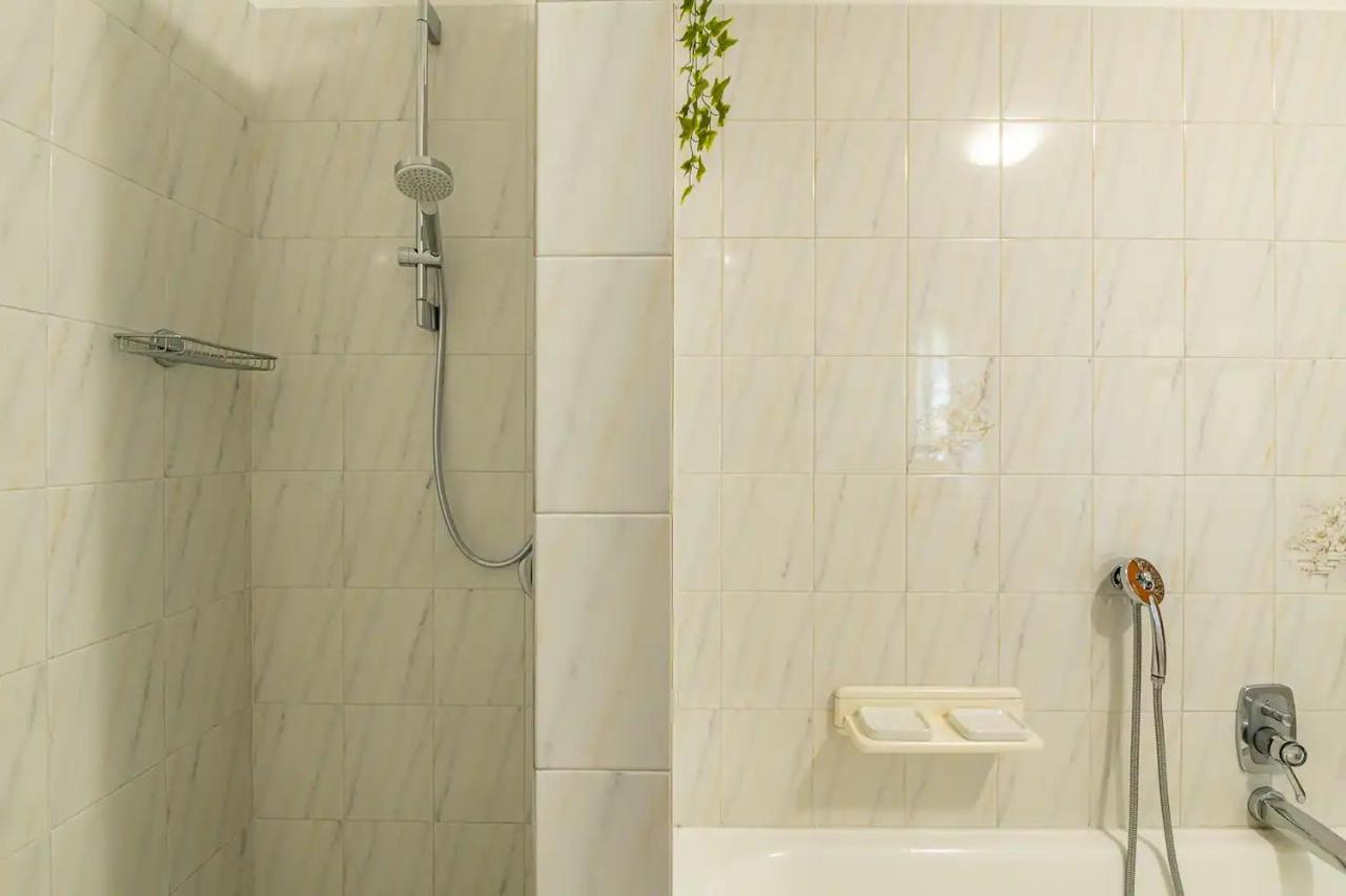 Castle&lake Apartment Rezzonico