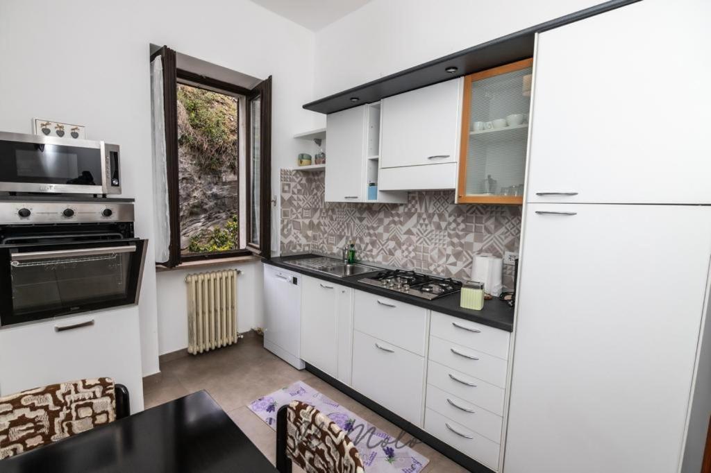 Apartment -appartamento Il Molo- A Due Passi Del