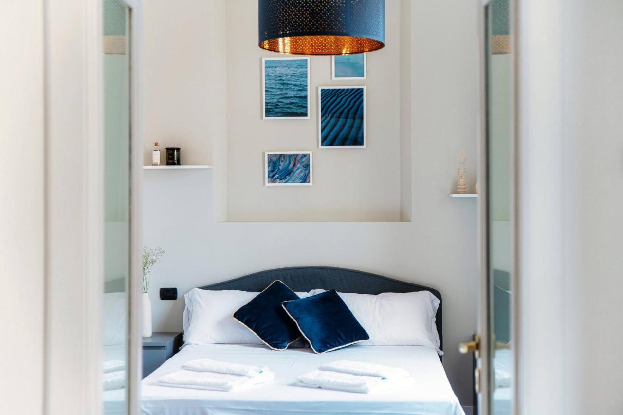 Shades Of - Blue Apartment Como