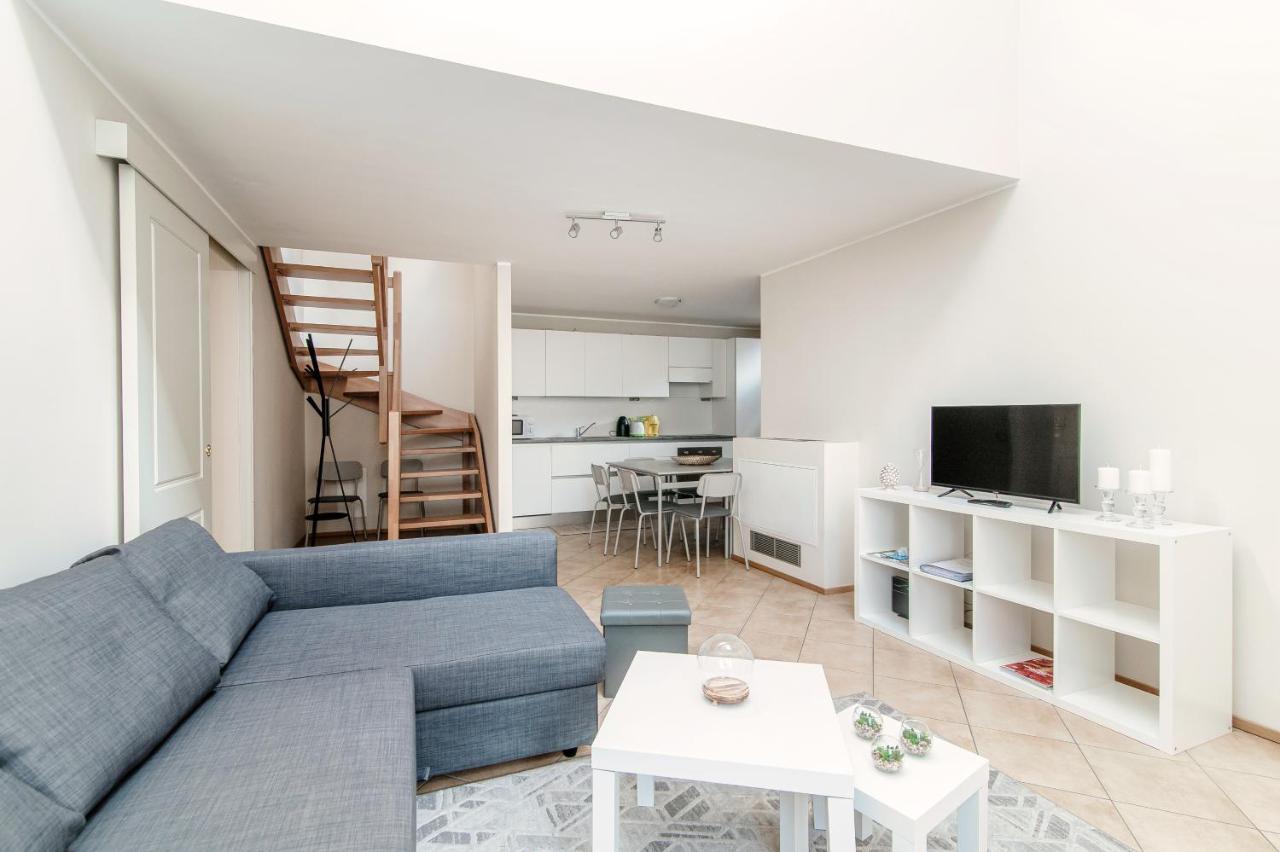Apartment Sky Attic 72 - The House Of Travelers