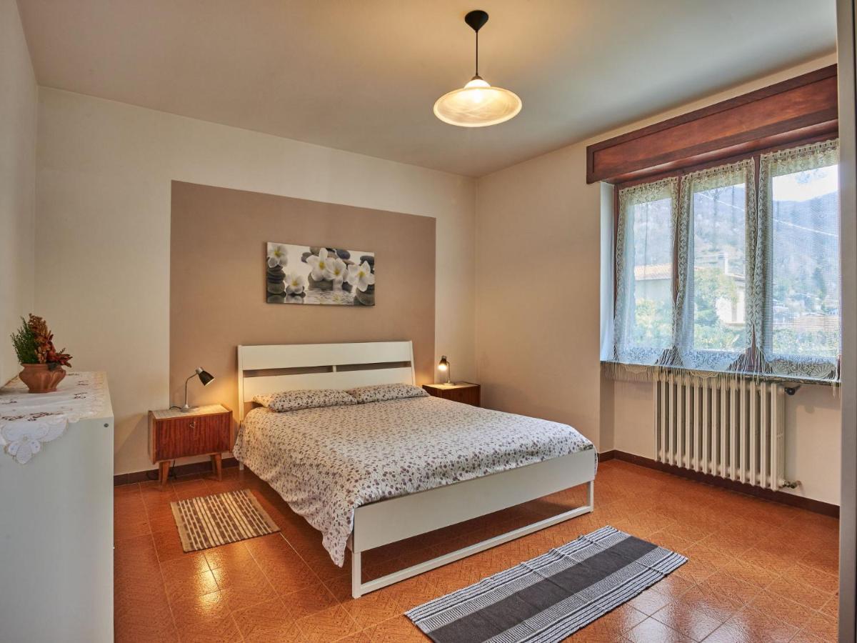 Simoni - Gla107 By Interhome Gera Lario