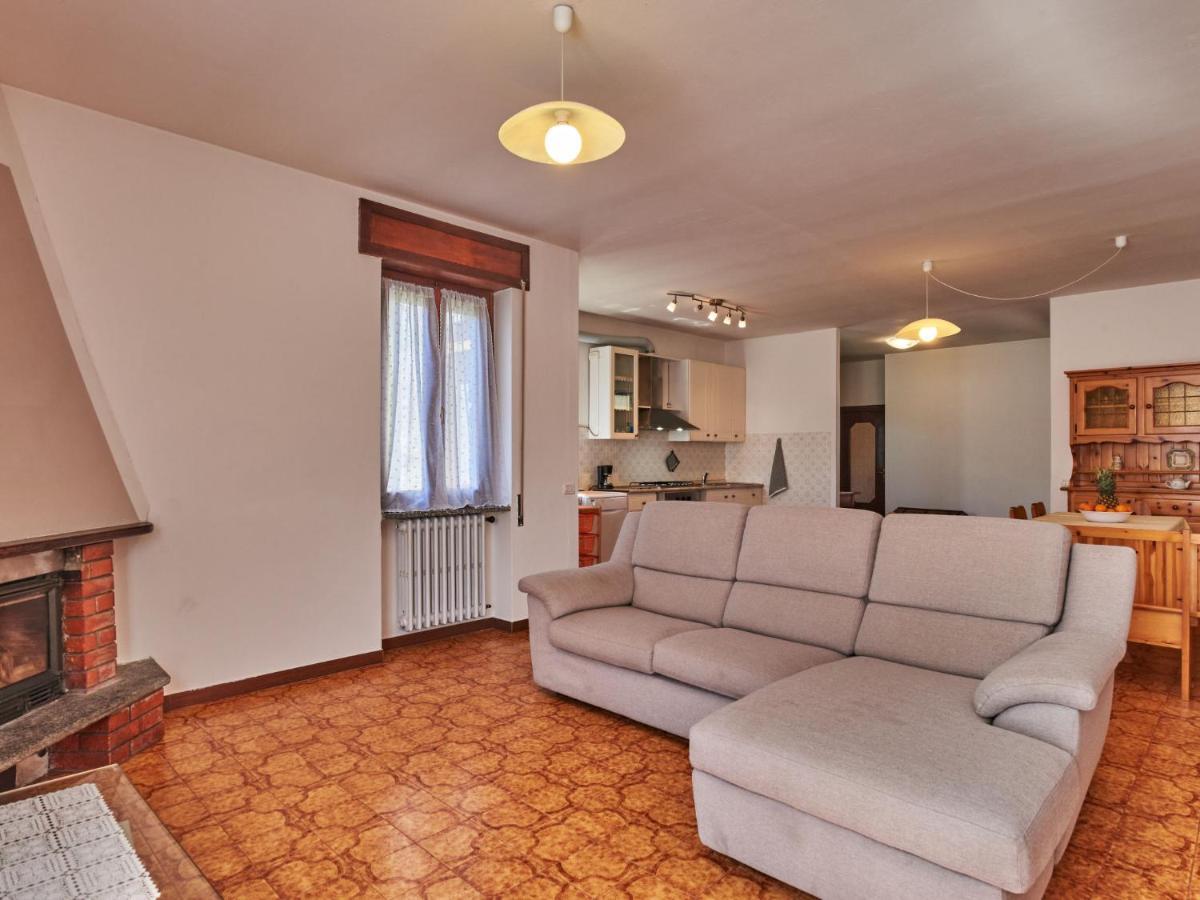 Simoni - Gla107 By Interhome Gera Lario