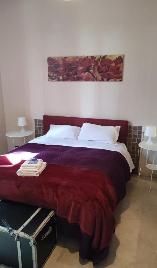 Guest house Gira *