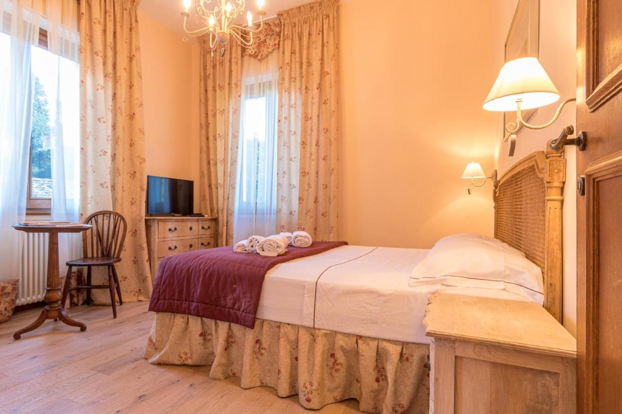 Villa Giardino Di *