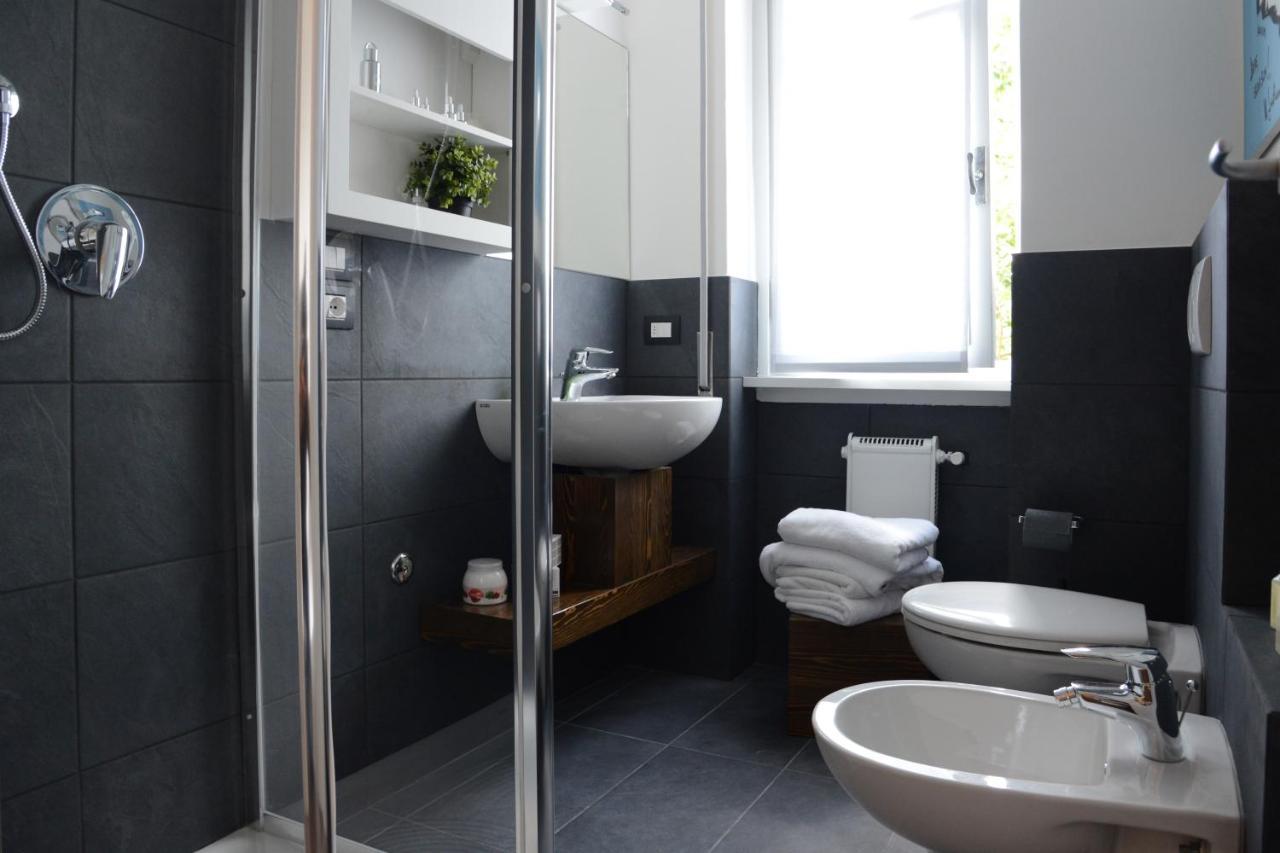 Apartment Rezzonico - By Myhomeincomo Como