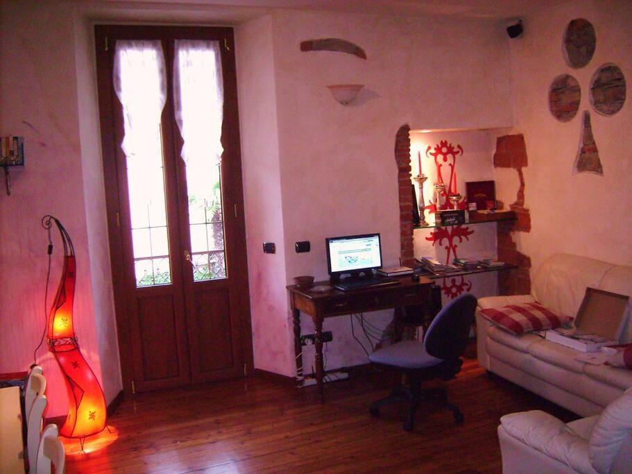 Apartment Charming Glicine And Azalea House Art And Colour With Lakeview