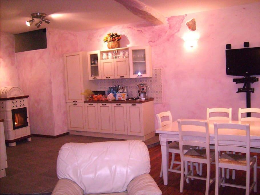 Charming Glicine And Azalea House Art And Colour With Lakeview Cadenabbia