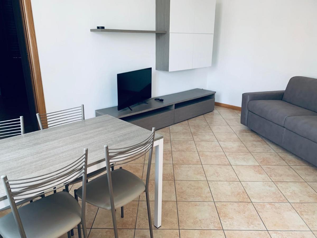 A Due Passi Dal Olimpia's House Apartment Como